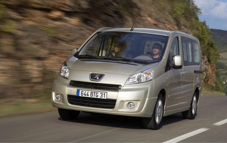  Peugeot Expert Tepee 2008 года  (фото 9 из 13)